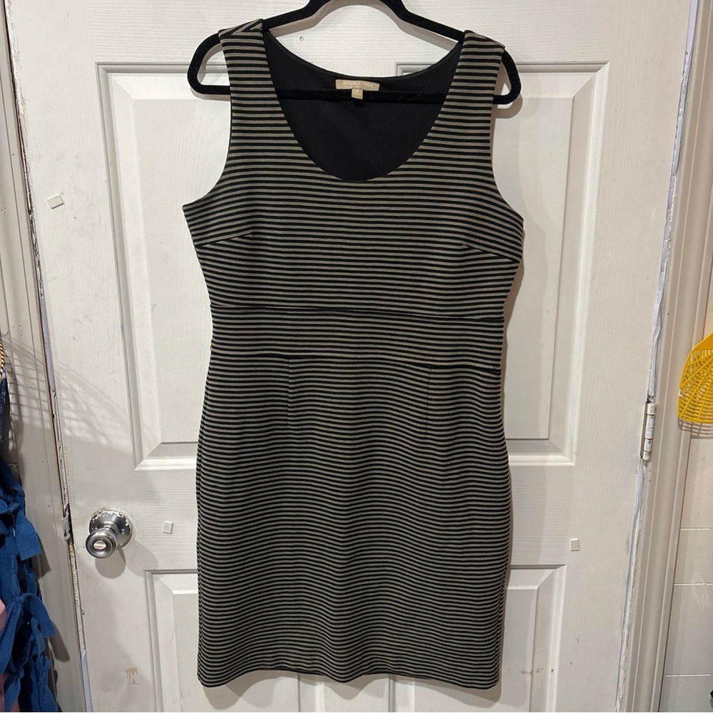 Banana Republic Tan and Black Ruched Sheath Dress for Work
